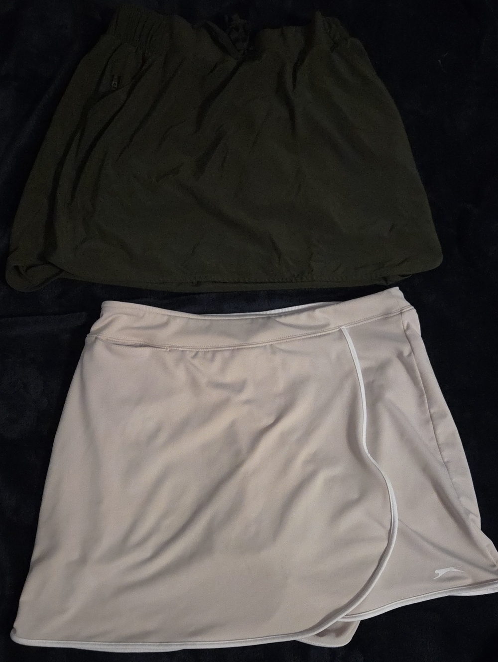 2 Athletic Skorts in Light Beige & Olive Green